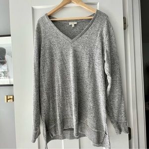 Lucky Brand V-Neck Gray Sweater in Large